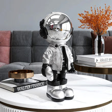 Load image into Gallery viewer, Street Art Astronaut