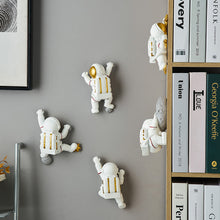 Load image into Gallery viewer, Astronaut Climbers