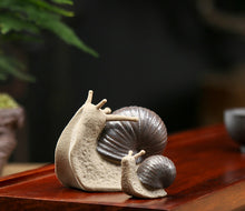 Load image into Gallery viewer, Ceramic Snail Ornament