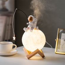 Load image into Gallery viewer, Star Catcher Astronaut Humidifier