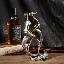 Load image into Gallery viewer, Romantic Kissing Figurine