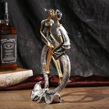 Load image into Gallery viewer, Romantic Kissing Figurine