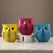 Load image into Gallery viewer, Abstract Owl Figurine