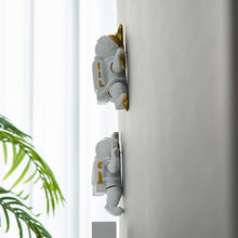 Load image into Gallery viewer, Astronaut Climbers