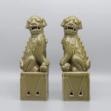 Load image into Gallery viewer, Ceramic Guardian Lion
